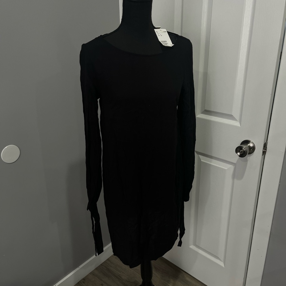 NWT Black H&M tie sleeve dress